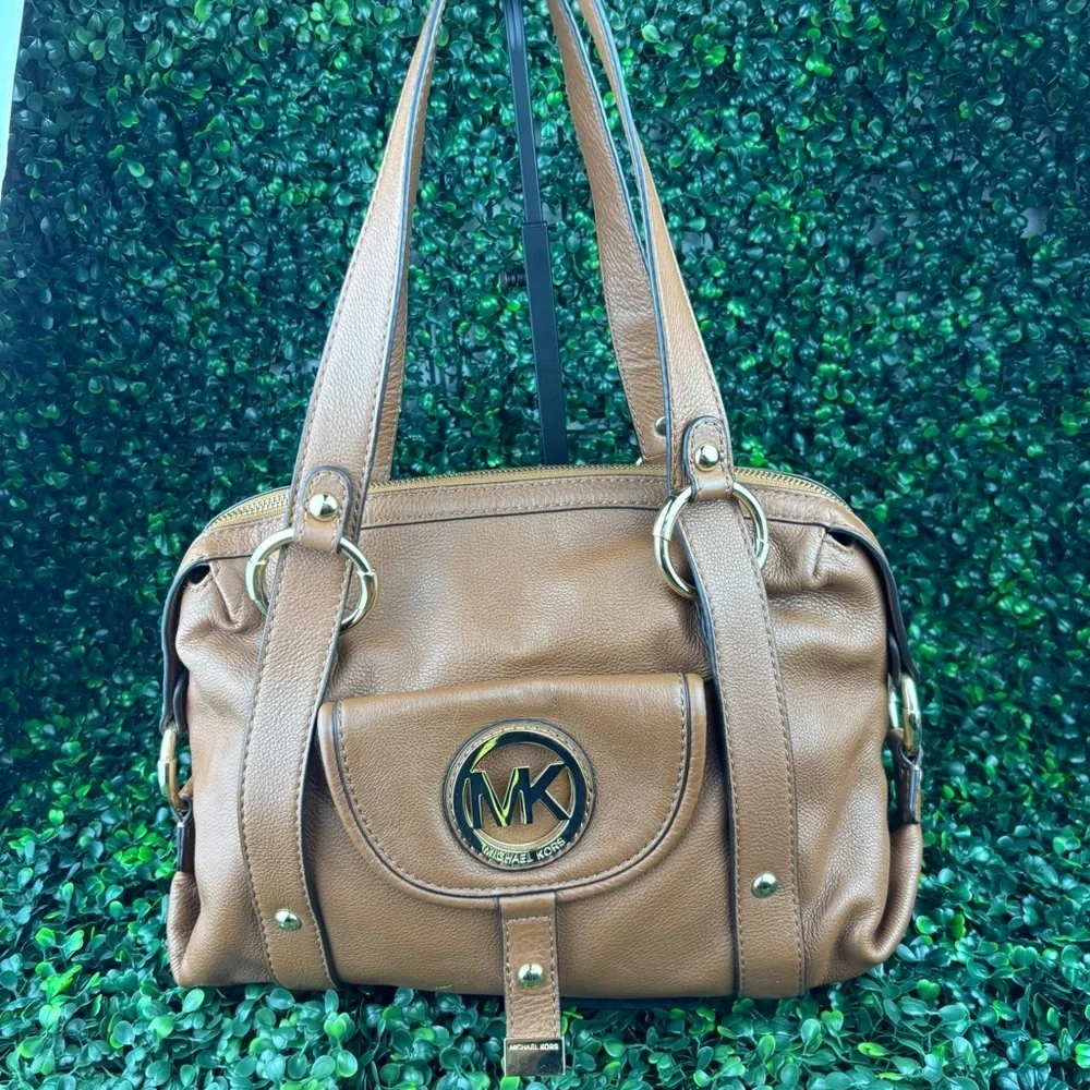 MICHAEL KORS FULTON SHOULDER BAG CAMEL BROWN COLOR